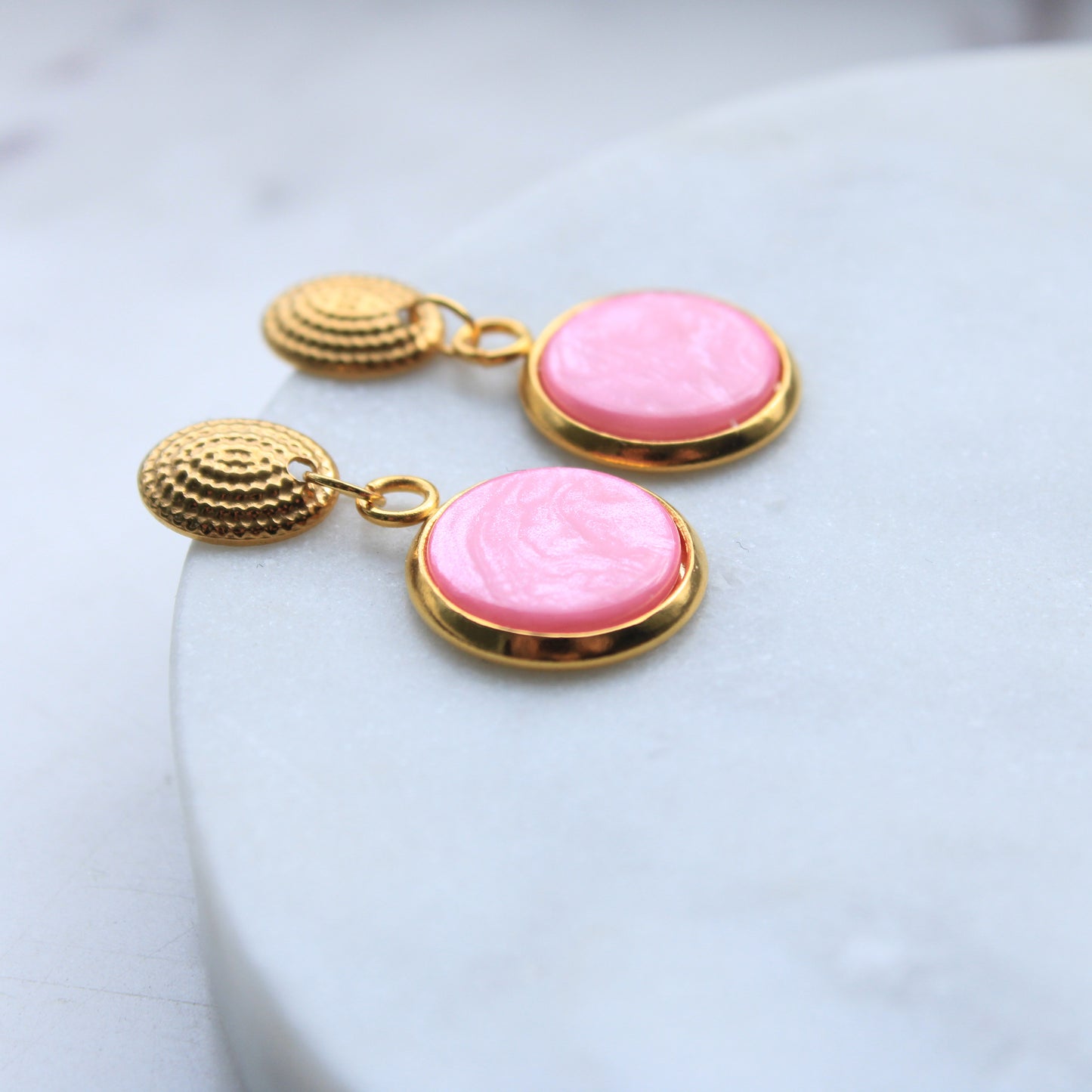 Goldene Ohrringe mit Stein in Pink, Ohrstecker, Edelstahl