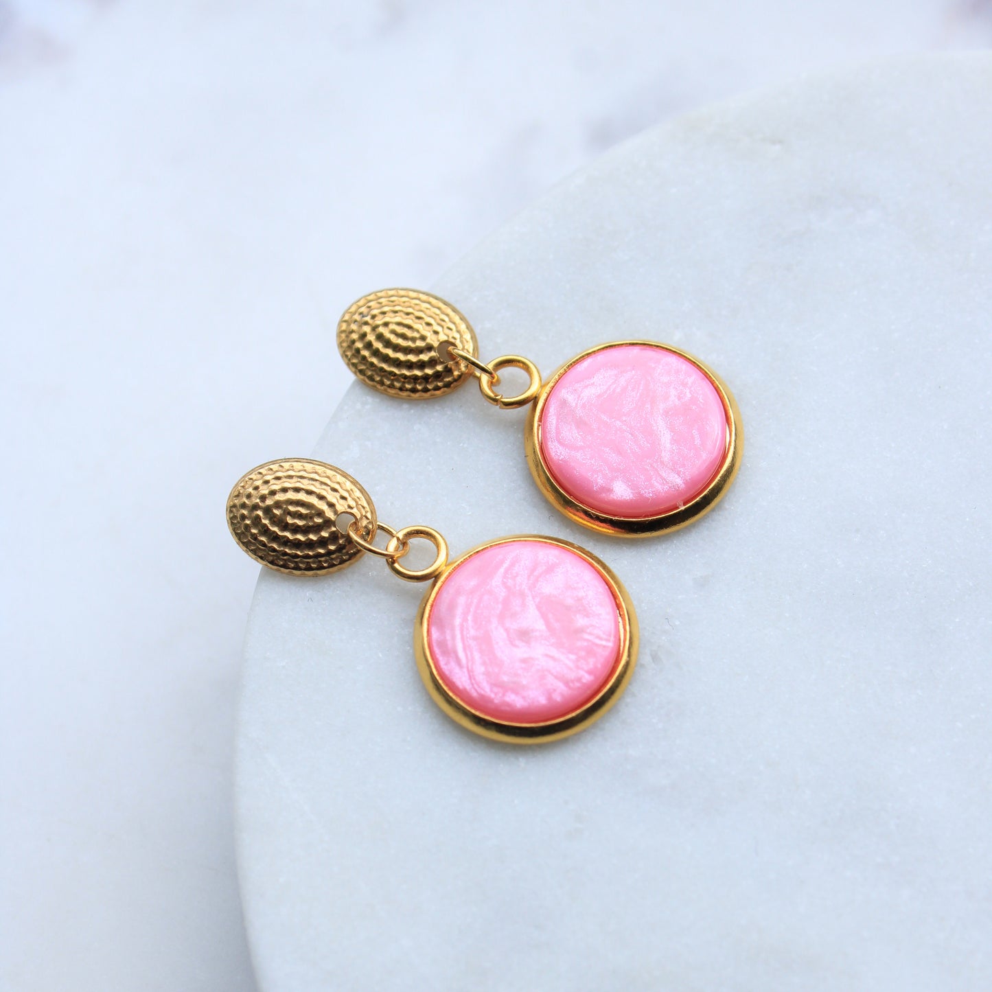 Goldene Ohrringe mit Stein in Pink, Ohrstecker, Edelstahl