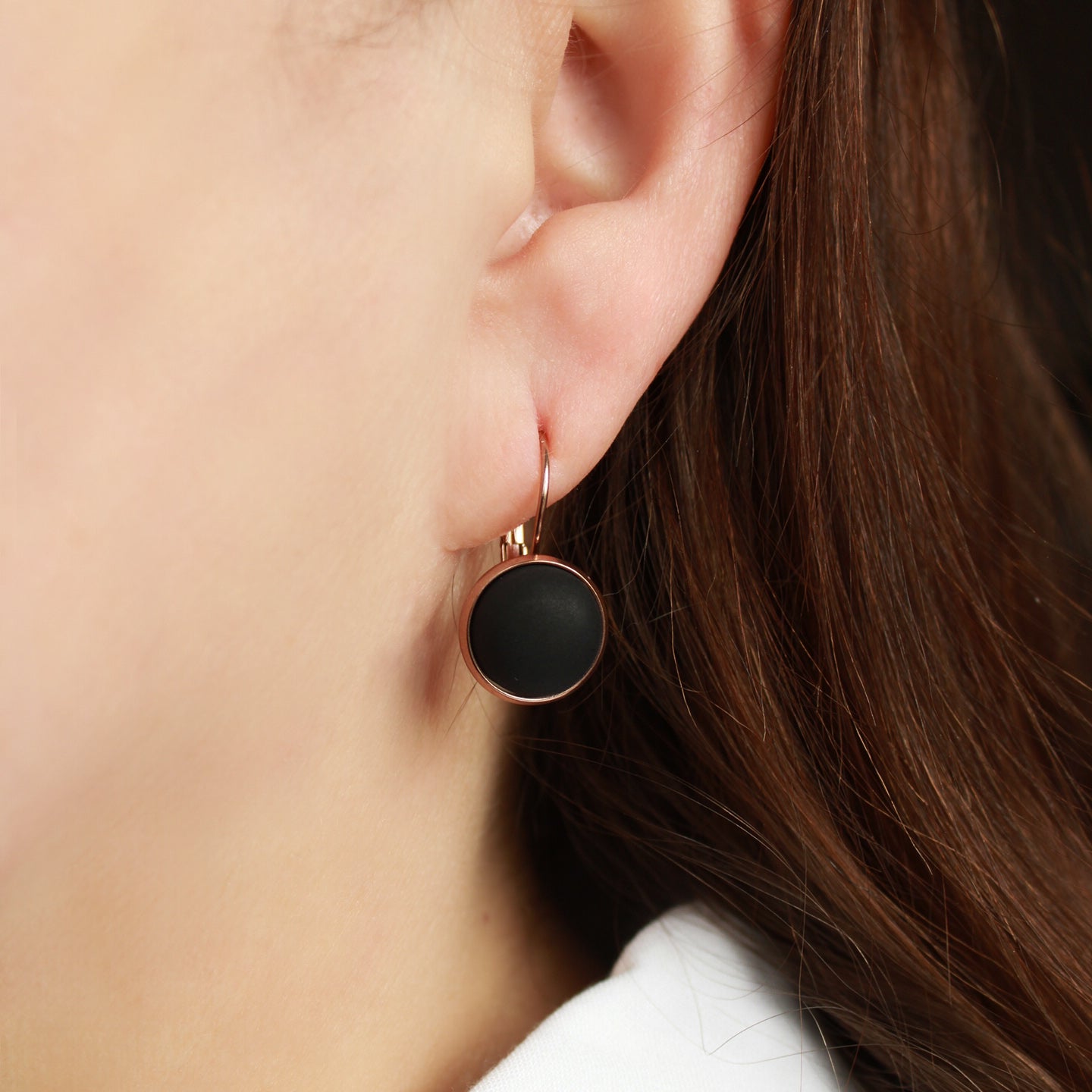 Ohrringe in Rosegold mit Stein in Schwarz Matt aus Edelstahl