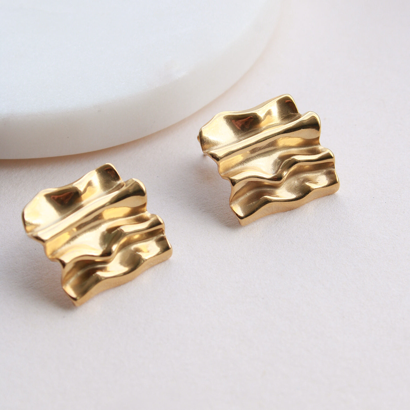 Große quadratische Ohrringe in Gold aus Edelstahl, Ohrstecker