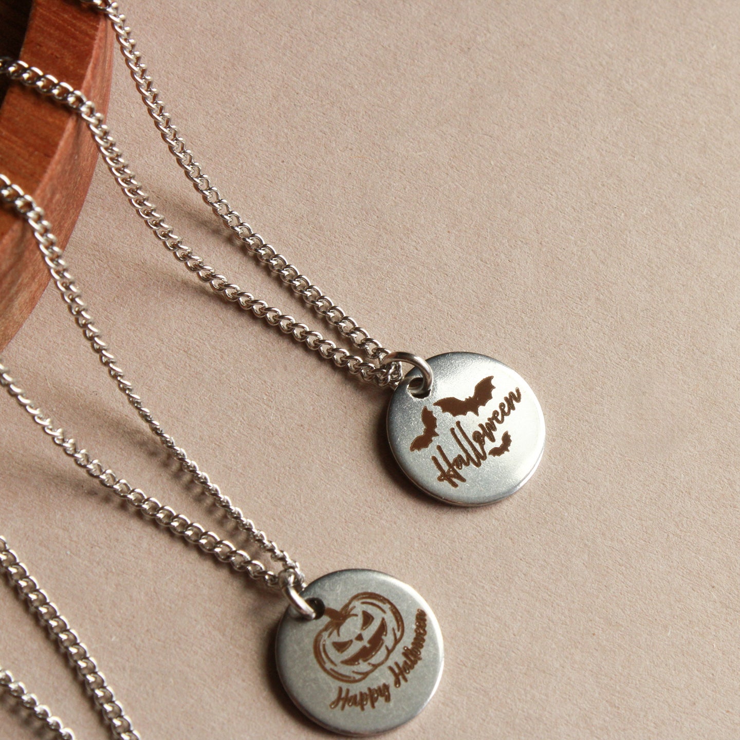Halloween Herren-Halskette mit Gravur – Edelstahl Halloween Schmuck
