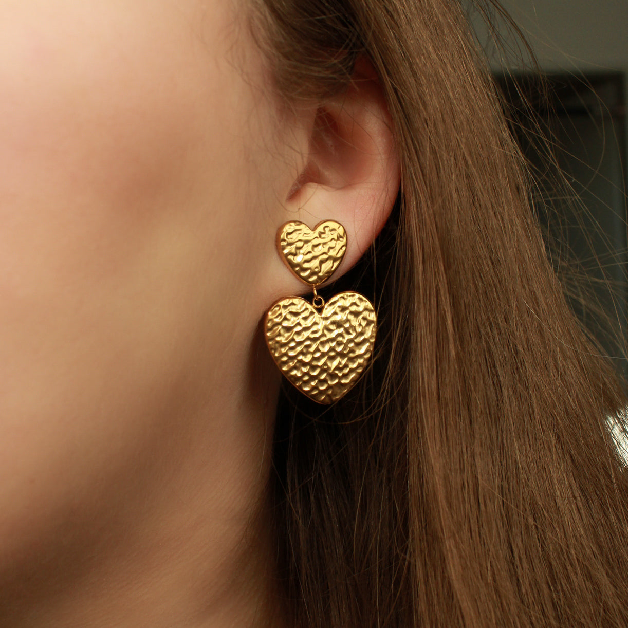 Herz-Ohrringe in Gold aus Edelstahl, Statement Ohrringe