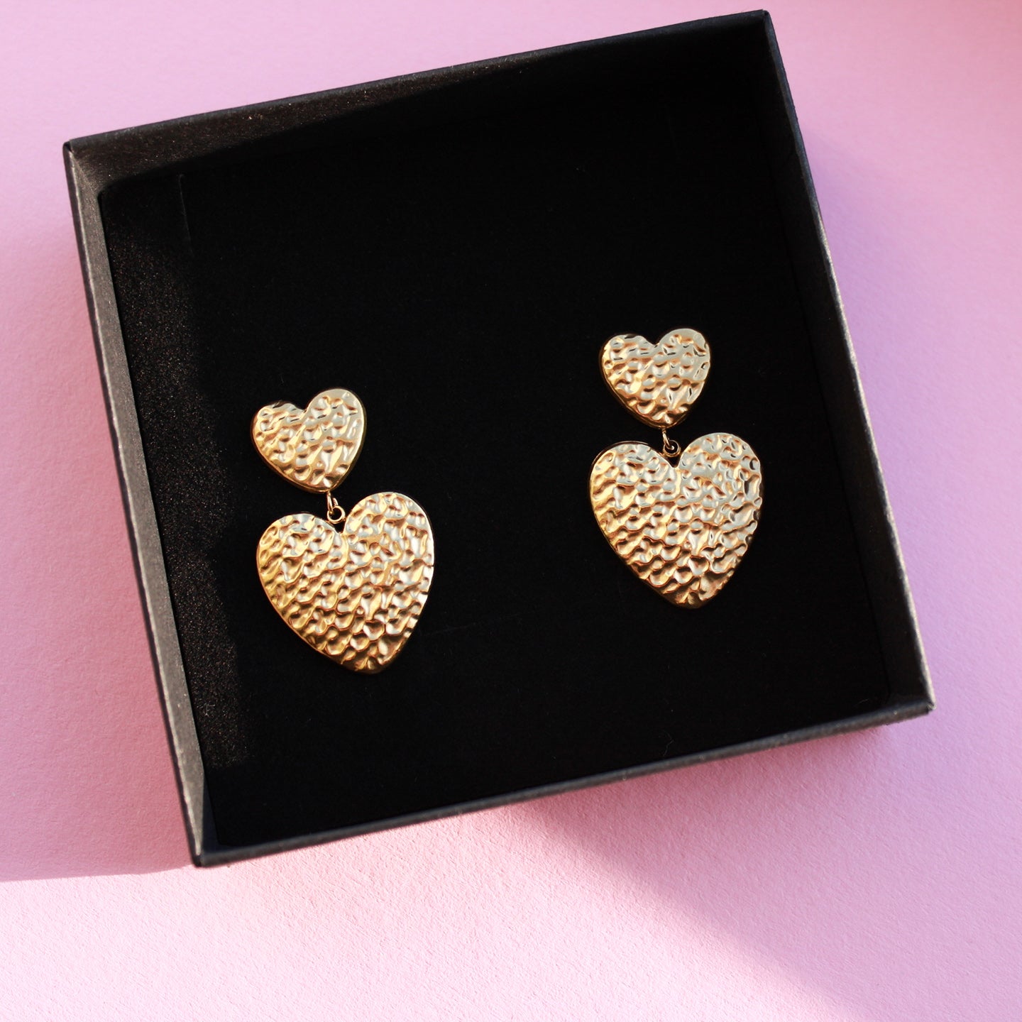 Herz-Ohrringe in Gold aus Edelstahl, Statement Ohrringe