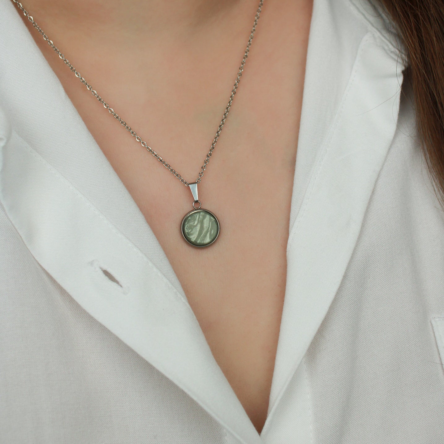 Halskette Silber aus Edelstahl, Anhänger mit Stein in der Farbe Jadegrün