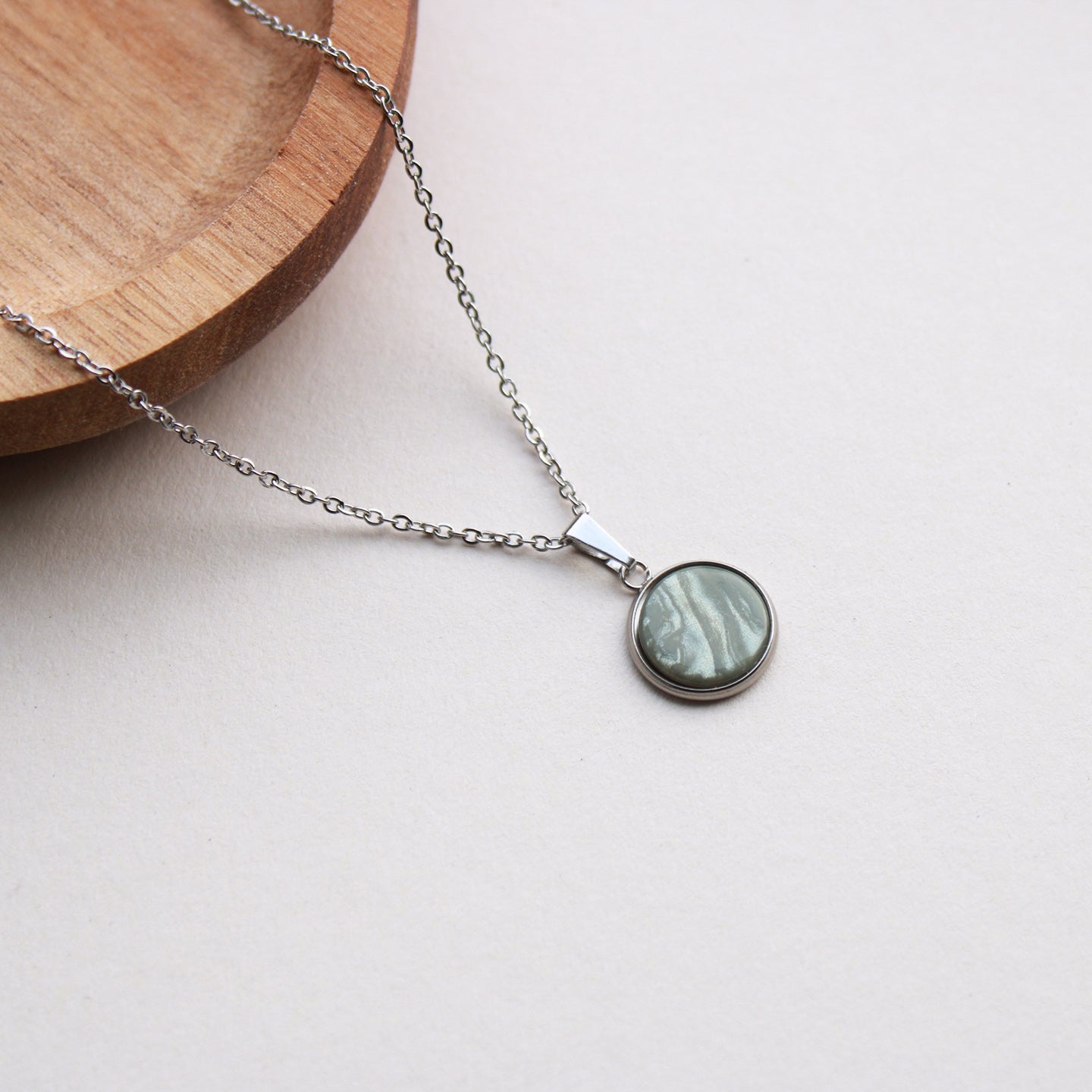 Halskette Silber aus Edelstahl, Anhänger mit Stein in der Farbe Jadegrün