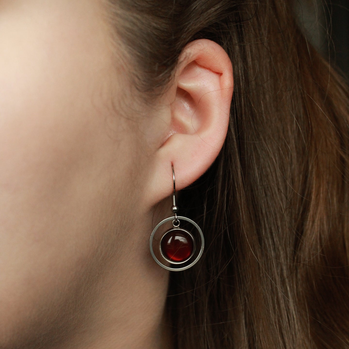 Edelstahl-Ohrringe in Silber mit braunem Stein