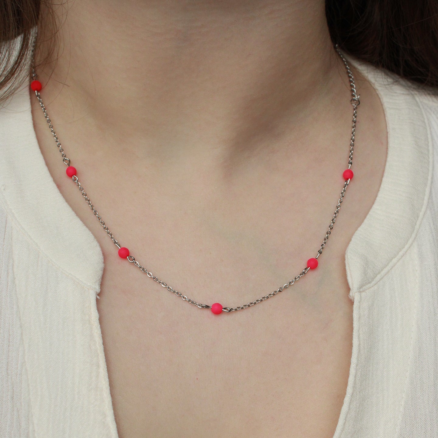 Halskette Silber mit kleinen Perlen in Pink, Neon Pink, Edelstahl