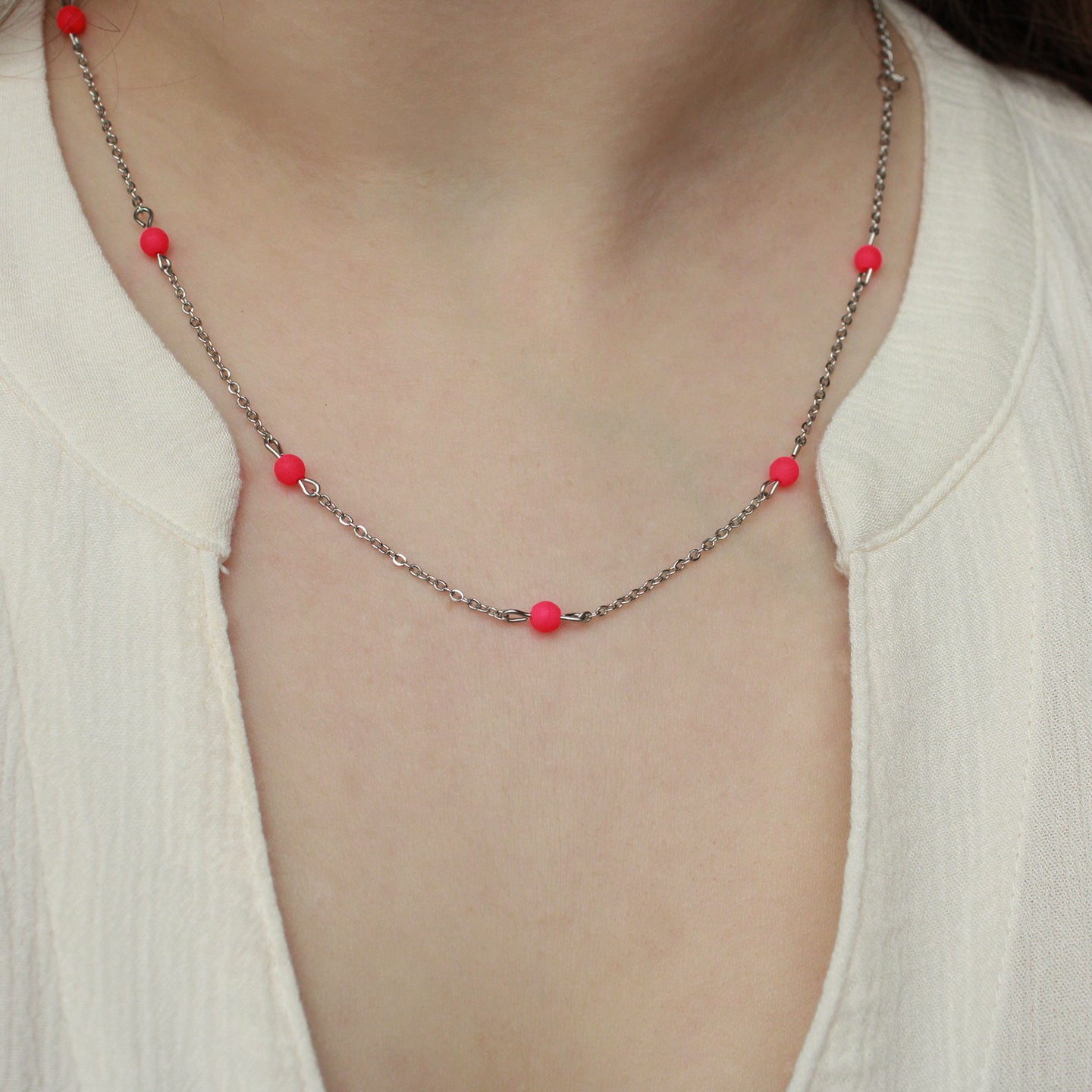 Halskette Silber mit kleinen Perlen in Pink, Neon Pink, Edelstahl