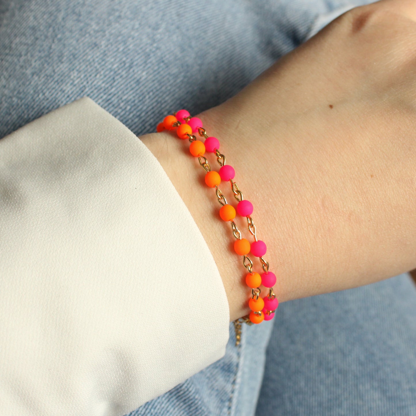 Armband Gold mit kleinen Perlen in Pink, Neon, Edelstahl