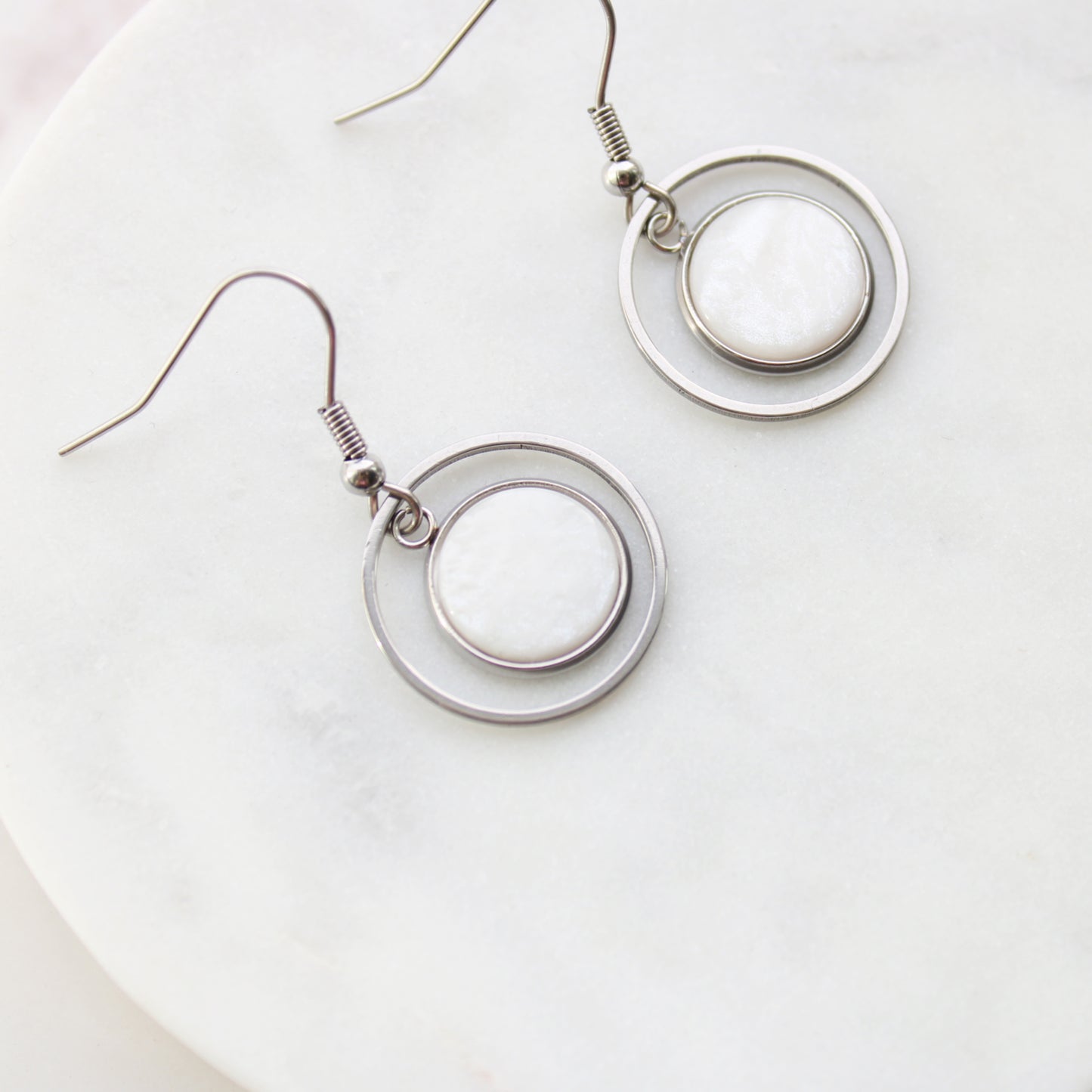 Ohrringe Silber und Weiß, Kreis Anhänger, Edelstahl