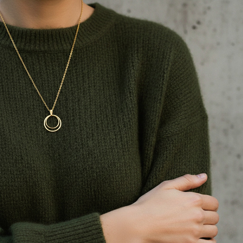 Halskette aus Edelstahl mit Doppelkreis-Anhänger, Gold