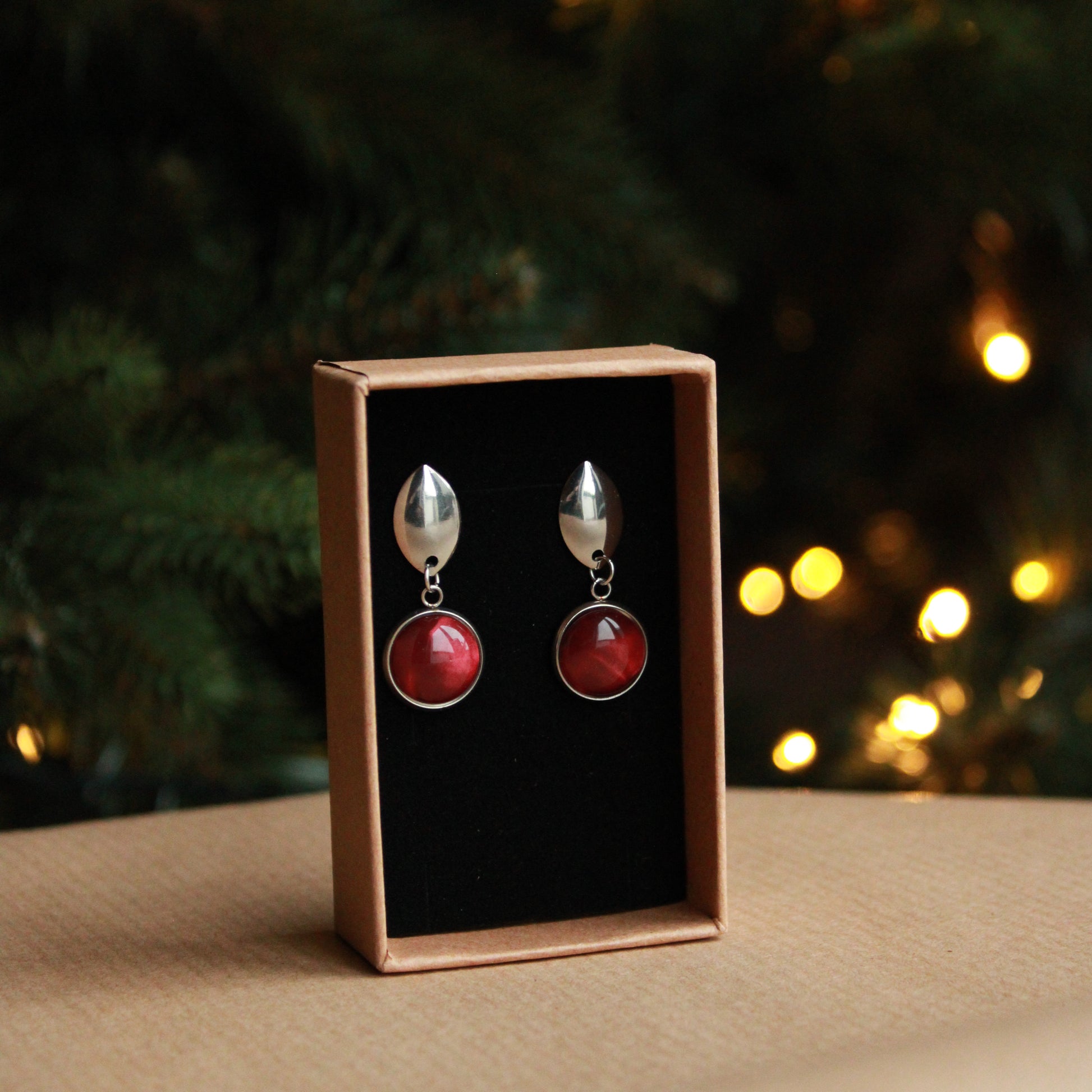 Ohrringe Navette in Dunkelrot und Silber – SOULS STORIES