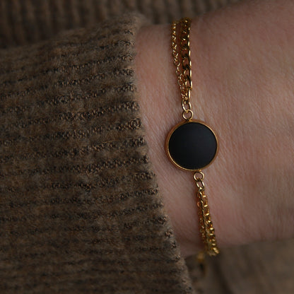 Armband in Gold mit Stein in Schwarz Matt, Edelstahl