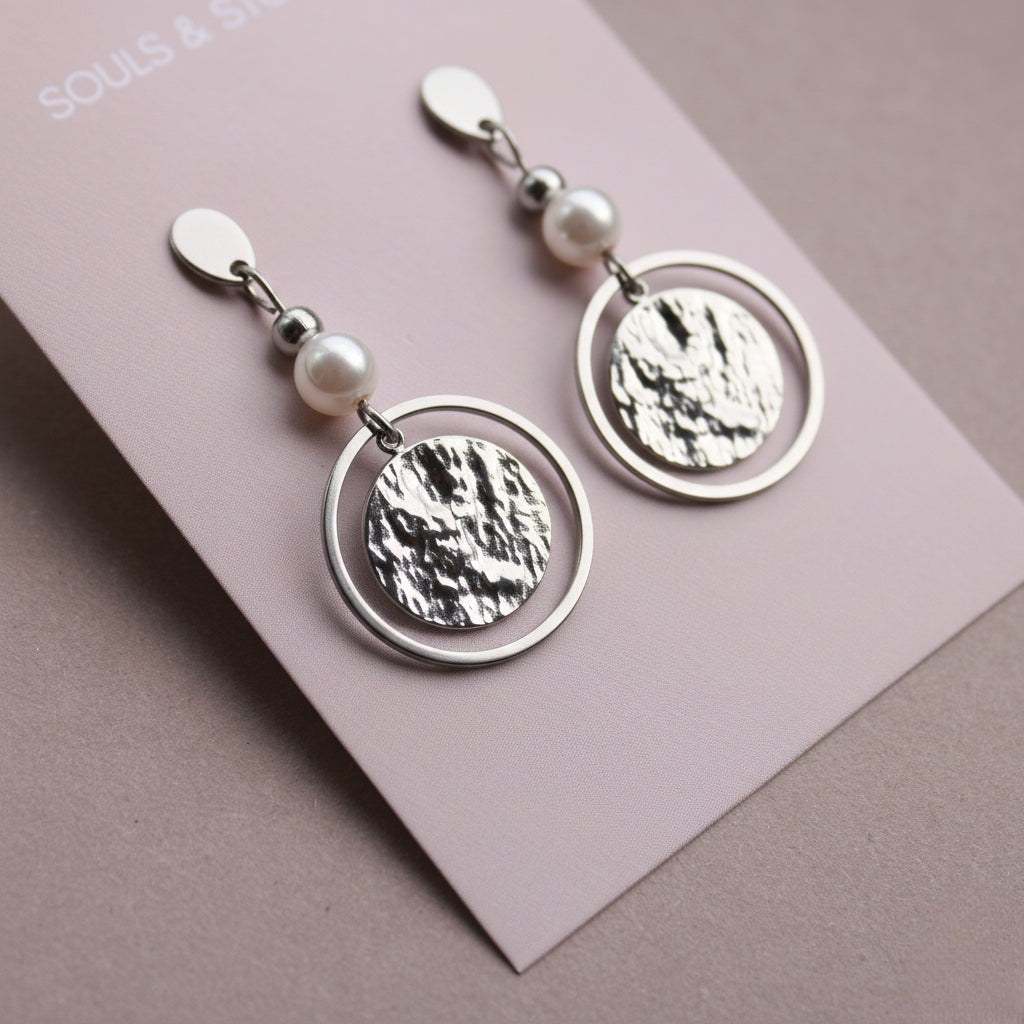 Ohrringe Silber mit Perlen und runden Anhängern, Ohrstecker