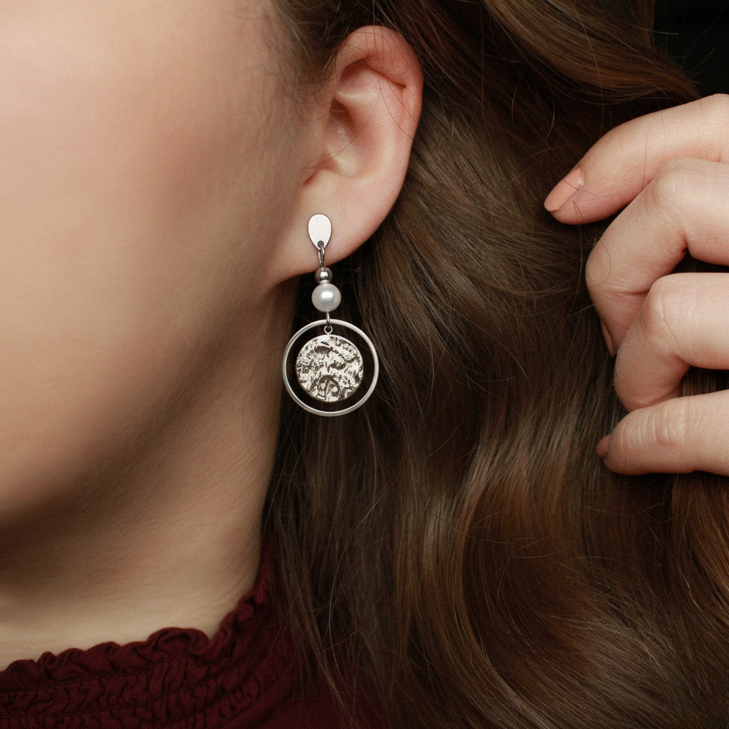 Ohrringe Silber mit Perlen und runden Anhängern, Ohrstecker