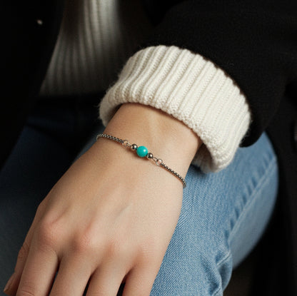 Armband in Silber mit kleiner Natursteinperle in Türkis, Edelstahl