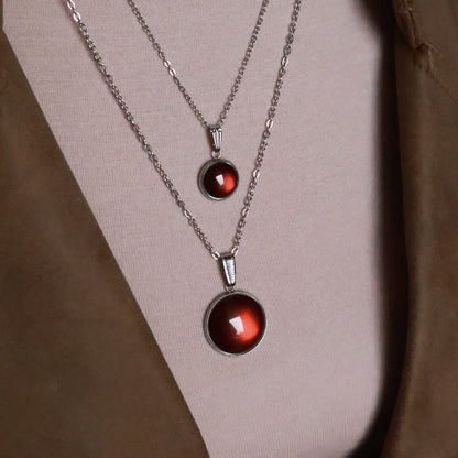 Silberne Halskette mit rundem Anhänger in Braun (1,2 cm), Edelstahl