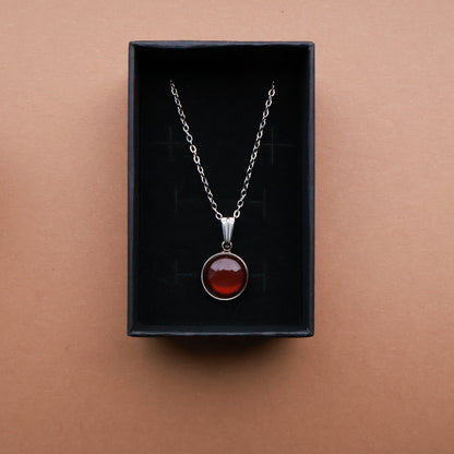 Silberne Halskette mit rundem Anhänger in Braun (1,2 cm), Edelstahl