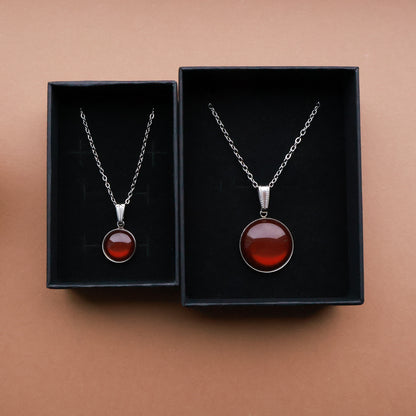 Silberne Halskette mit rundem Anhänger in Braun (1,2 cm), Edelstahl