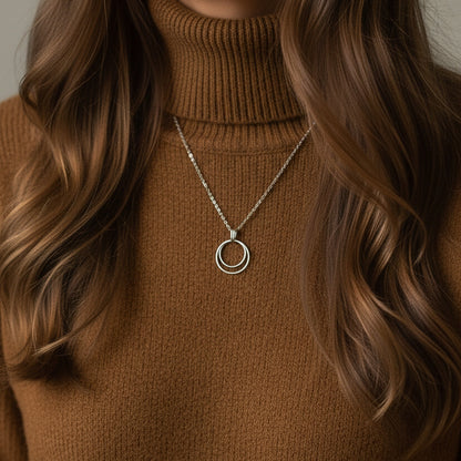 Halskette aus Edelstahl mit Doppelkreis-Anhänger