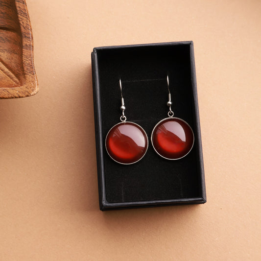 Ohrringe in Silber mit rundem braunen Stein aus Edelstahl (2 cm)