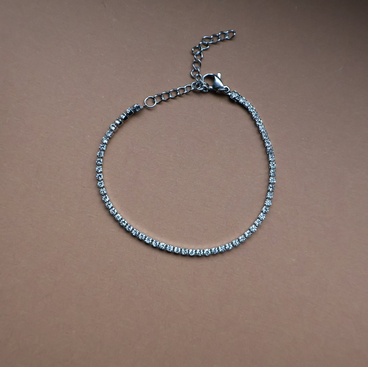 Funkelndes Tennisarmband in Silber aus Edelstahl