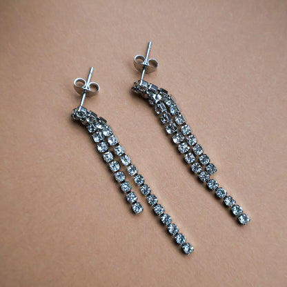 Funkelnde Ohrringe in Silber aus Edelstahl, Strass-Ohrstecker