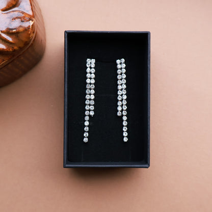 Funkelnde Ohrringe in Silber aus Edelstahl, Strass-Ohrstecker