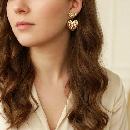 Herz-Ohrringe in Gold aus Edelstahl, Statement Ohrringe