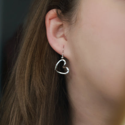 Herz Ohrringe in Silber aus Edelstahl, offenes Herz Design