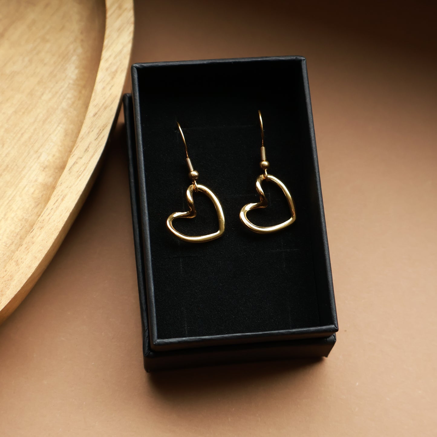 Herz Ohrringe in Gold aus Edelstahl, offenes Herz Design