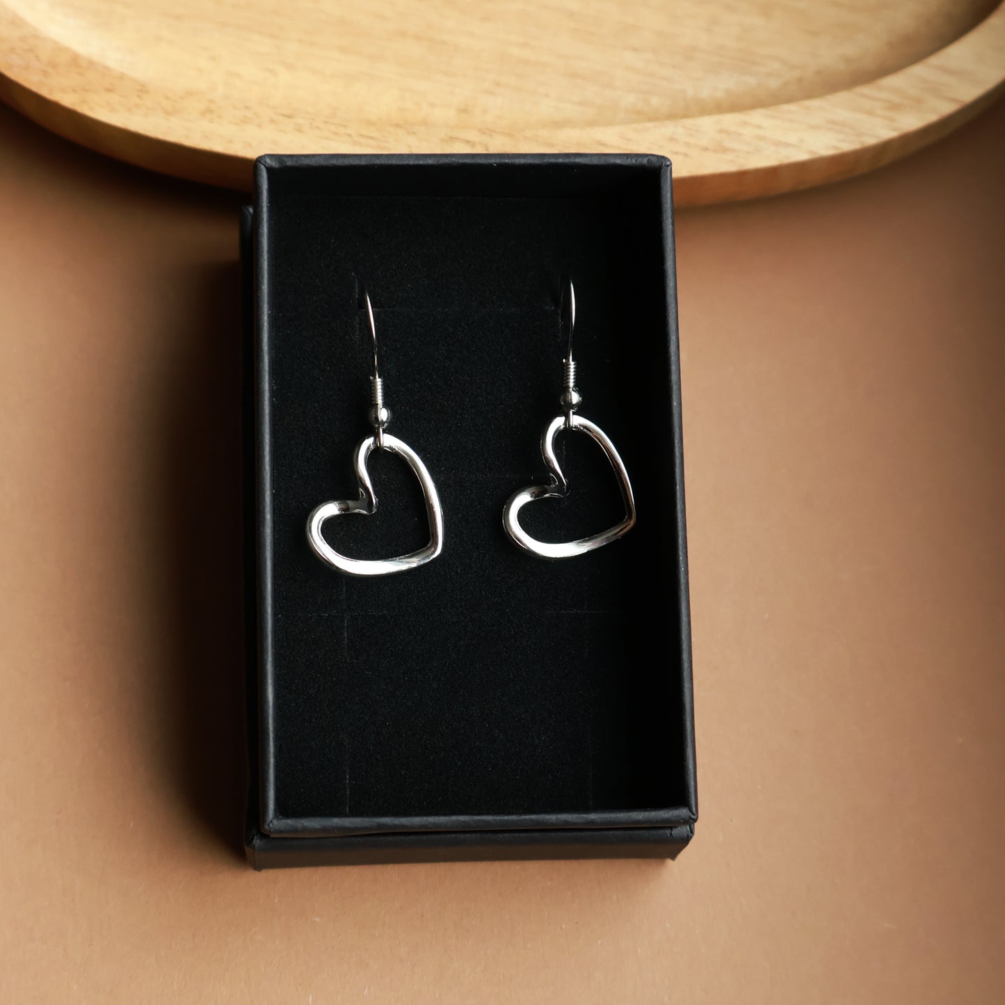 Herz Ohrringe in Silber aus Edelstahl, offenes Herz Design