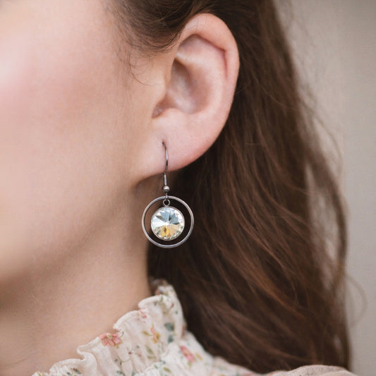 Ohrringe in Silber mit Zirkonia-Steinen und Kreis Anhänger, Edelstahl