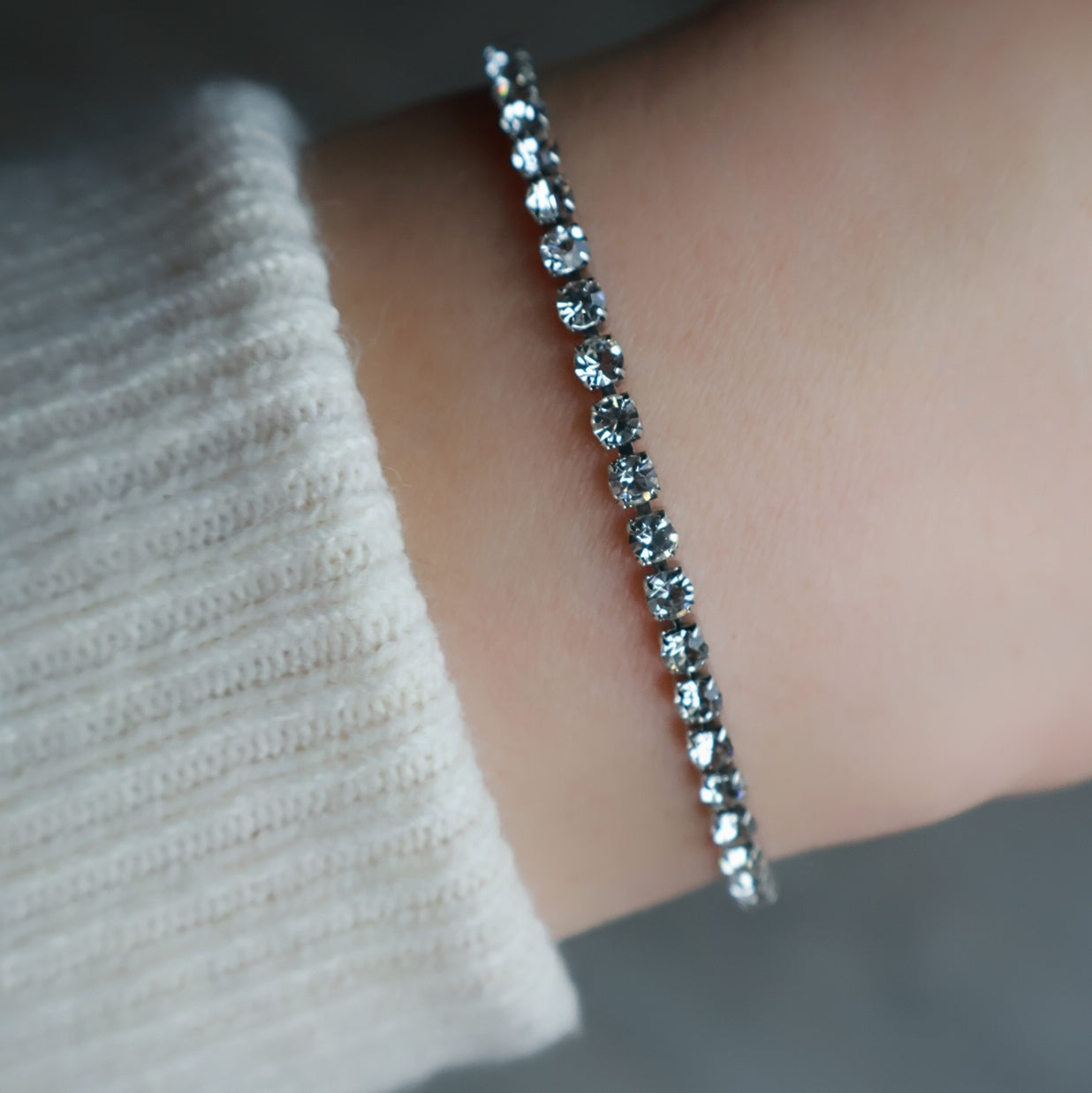 Funkelndes Tennisarmband in Silber aus Edelstahl