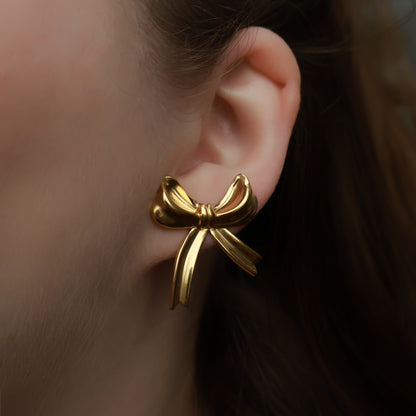 Schleifen-Ohrringe in Gold aus Edelstahl