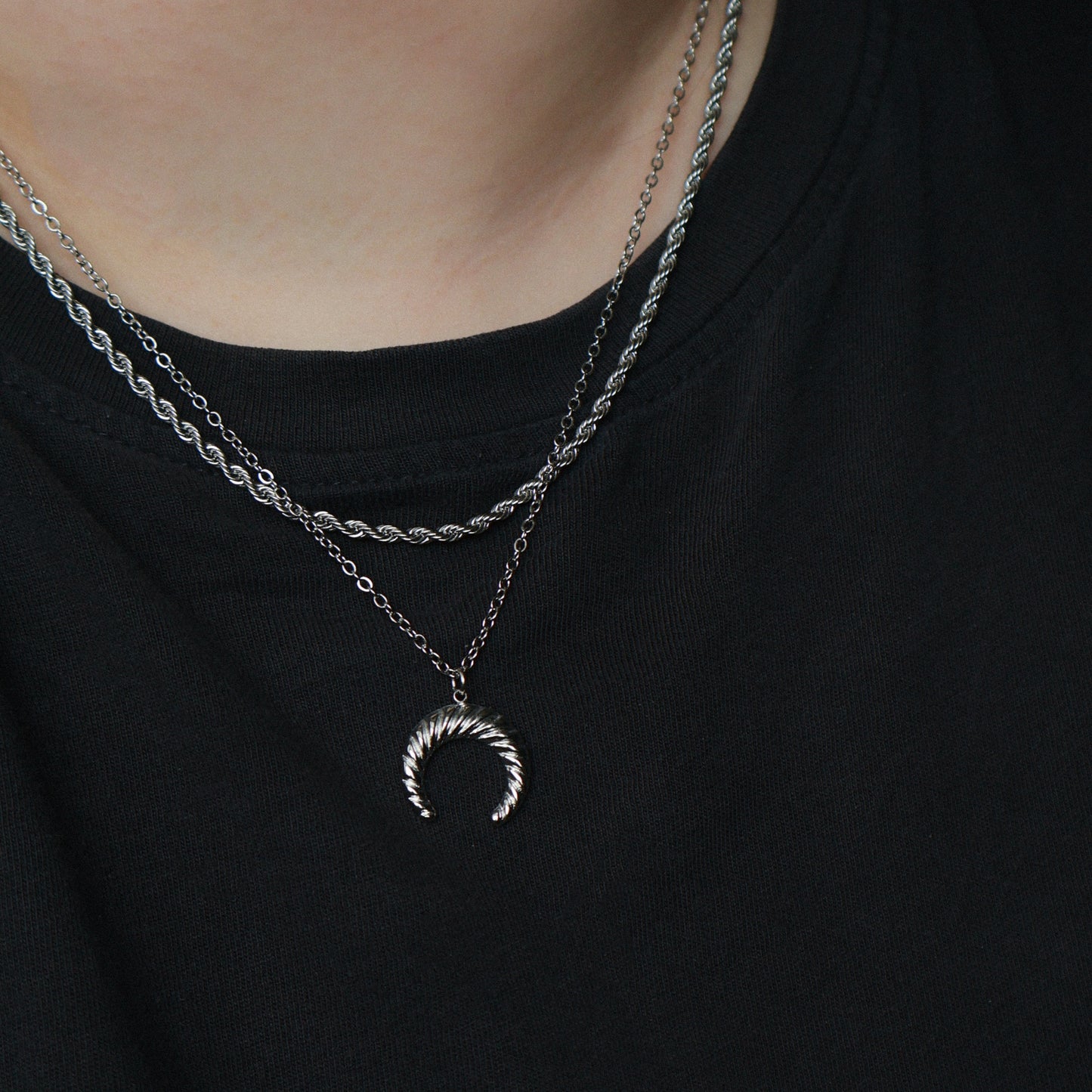 Halskette Silber mit Halbmond Anhänger aus Edelstahl