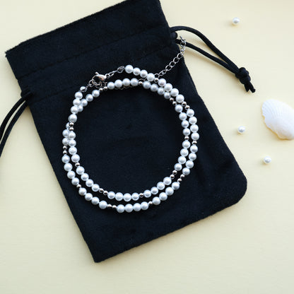 Perlenkette in Weiß und Silber aus Edelstahl und Muschelkernperlen