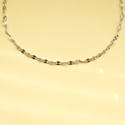 Silber Fußkettchen aus Edelstahl, filigraner Fußschmuck mit funkelnden Details