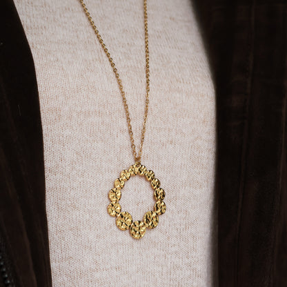 Lange Halskette in Gold mit großem Anhänger, Edelstahl