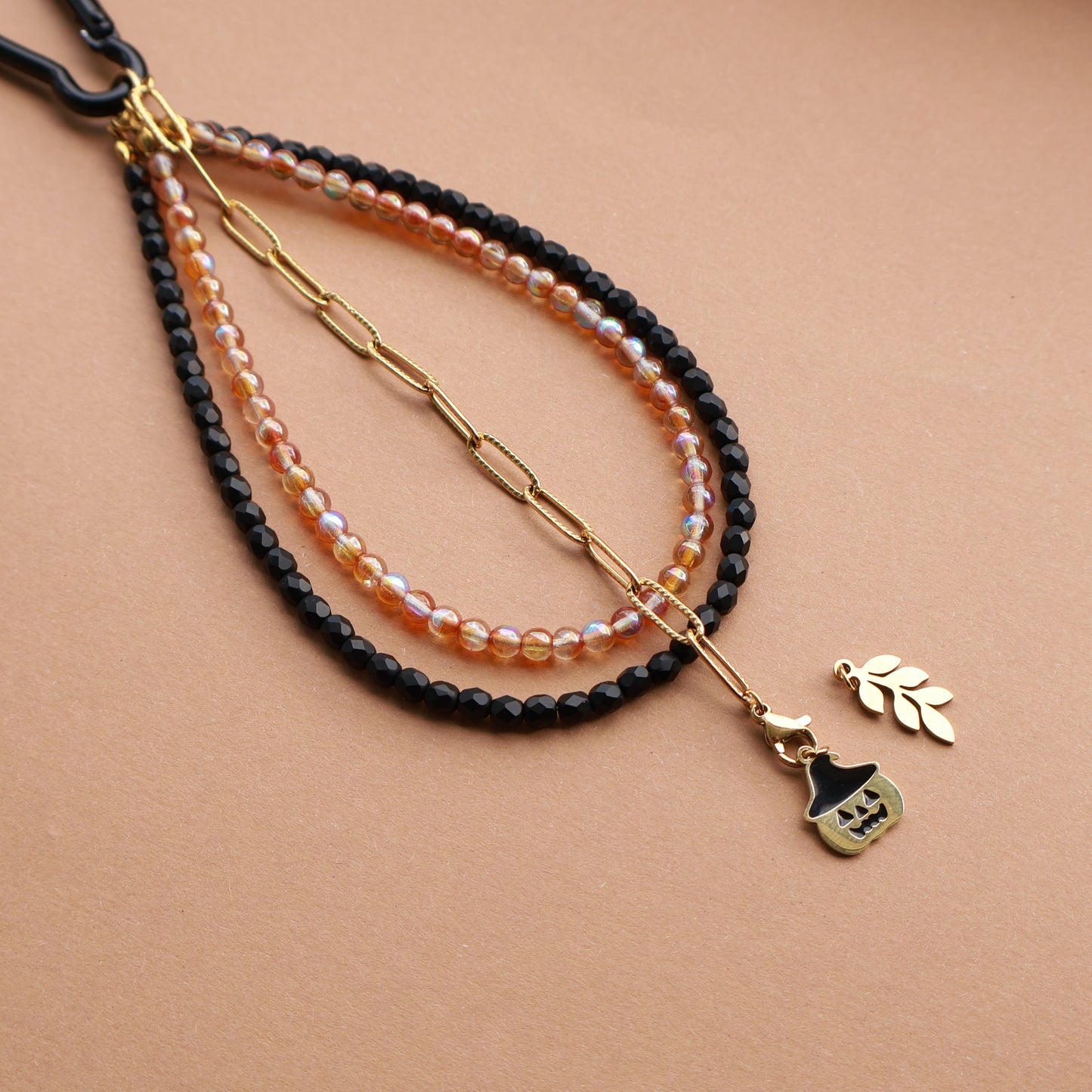 Halloween Taschenanhänger mit Kürbis und Blatt-Anhänger, Gold, Schwarz und Orange