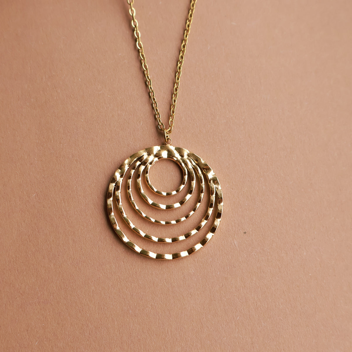 Lange Goldkette mit großem Kreis-Anhänger, Edelstahl