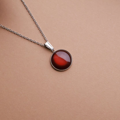 Silberne Halskette mit rundem Anhänger in Braun (2 cm), Edelstahl