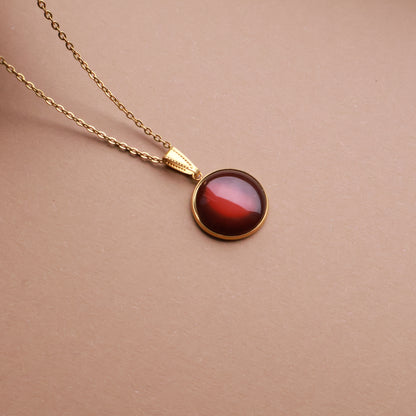 Goldene Halskette mit rundem Anhänger in Braun (2 cm), Edelstahl