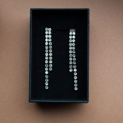 Funkelnde Ohrringe in Gold aus Edelstahl, Strass-Ohrstecker