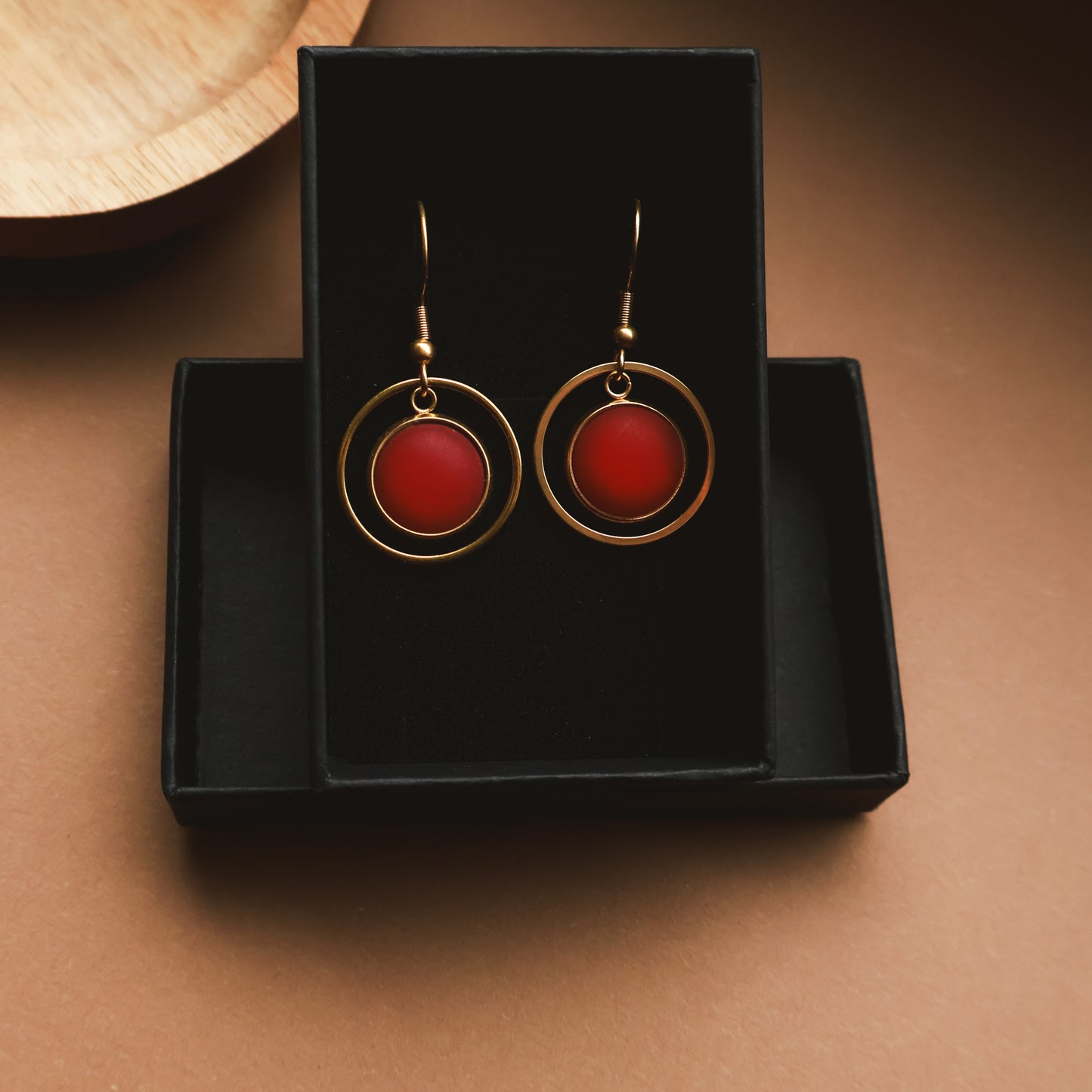 Ohrringe Gold und Rot Matt mit Kreis Anhänger, Edelstahl