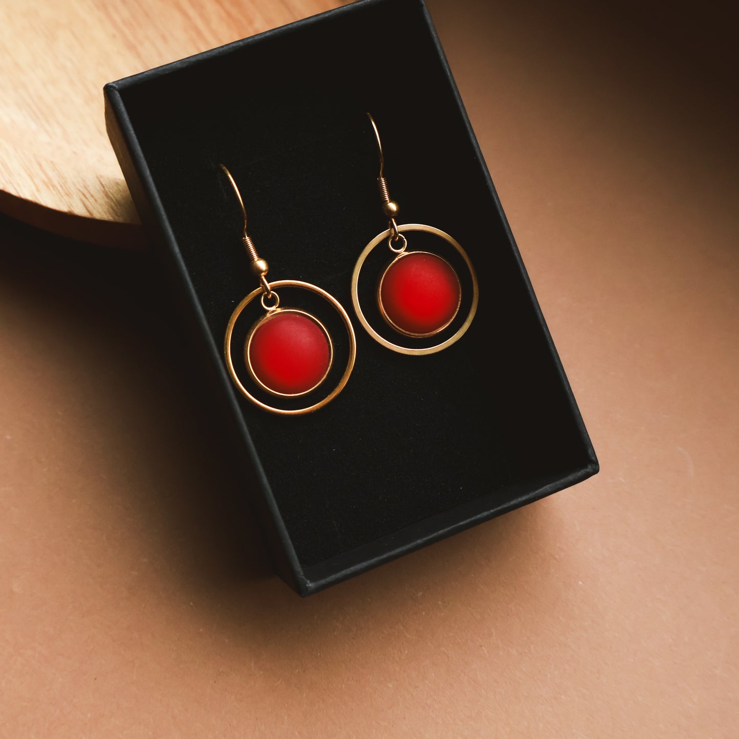 Ohrringe Gold und Rot Matt mit Kreis Anhänger, Edelstahl