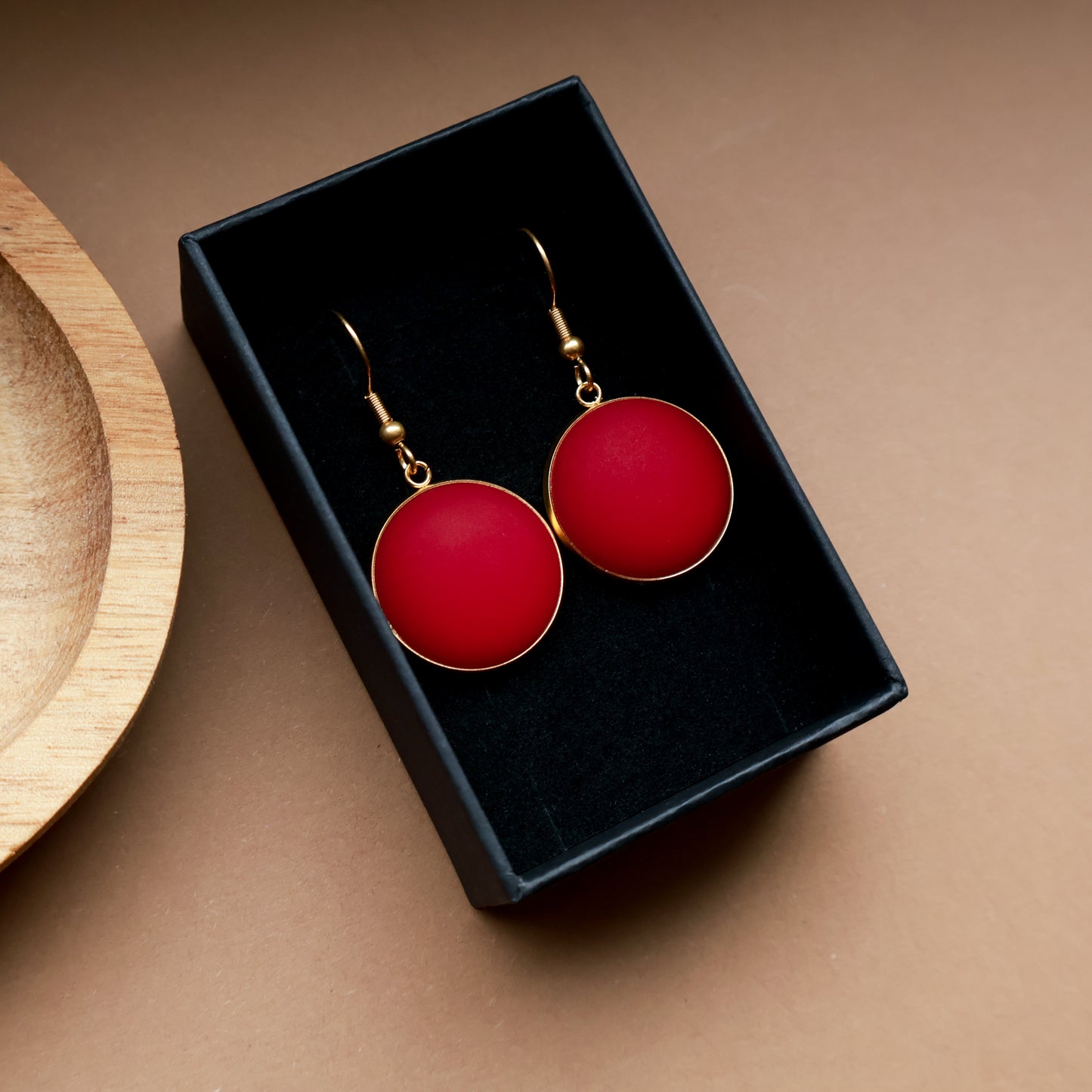 Runde Ohrringe in Rot Matt und Gold aus Edelstahl