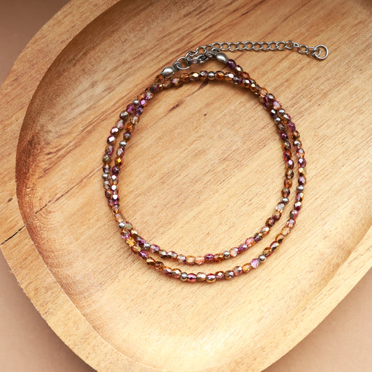 Halskette Ember in funkelnden Erdtönen, Handgefertigte Perlenkette aus Edelstahl in Silber