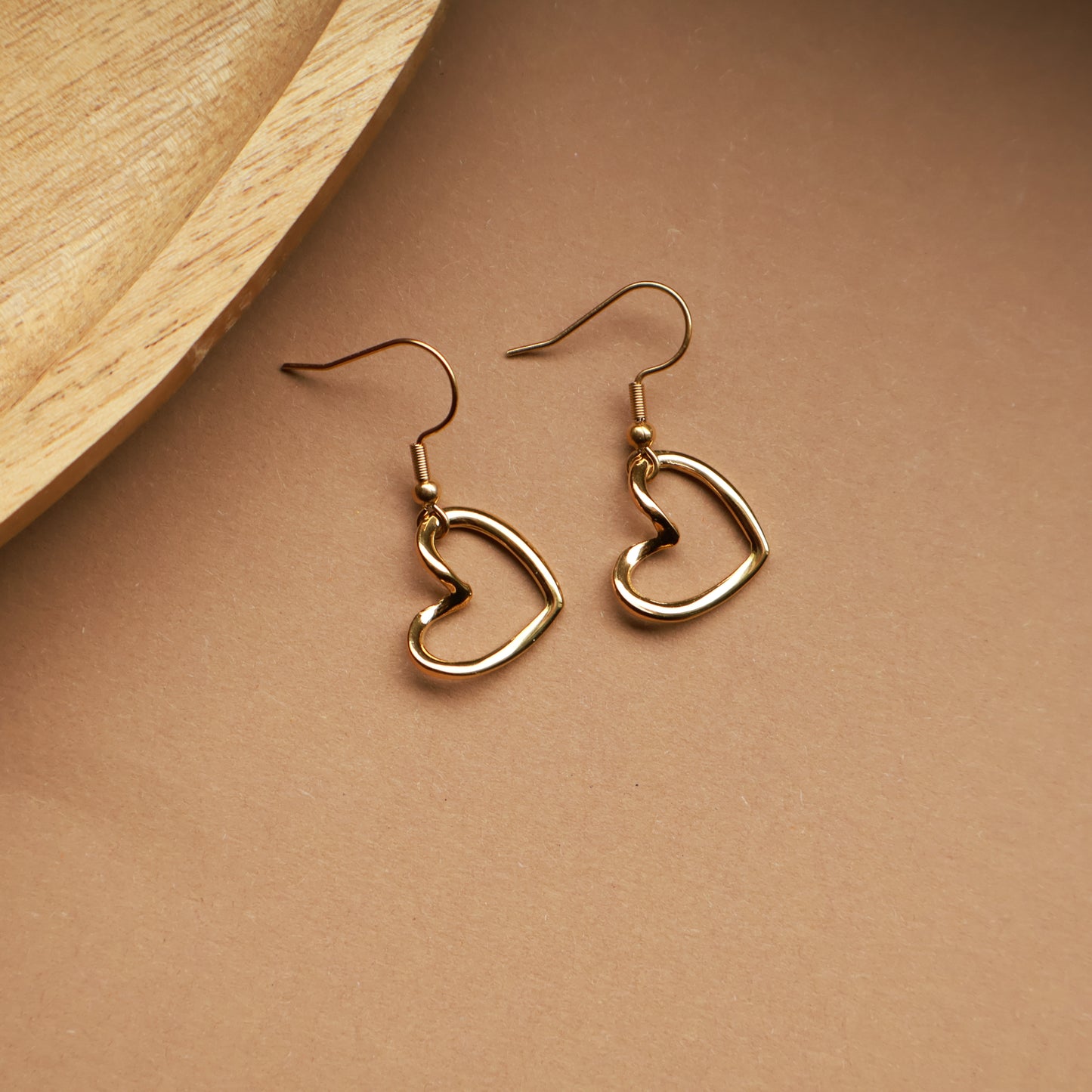 Herz Ohrringe in Gold aus Edelstahl, offenes Herz Design