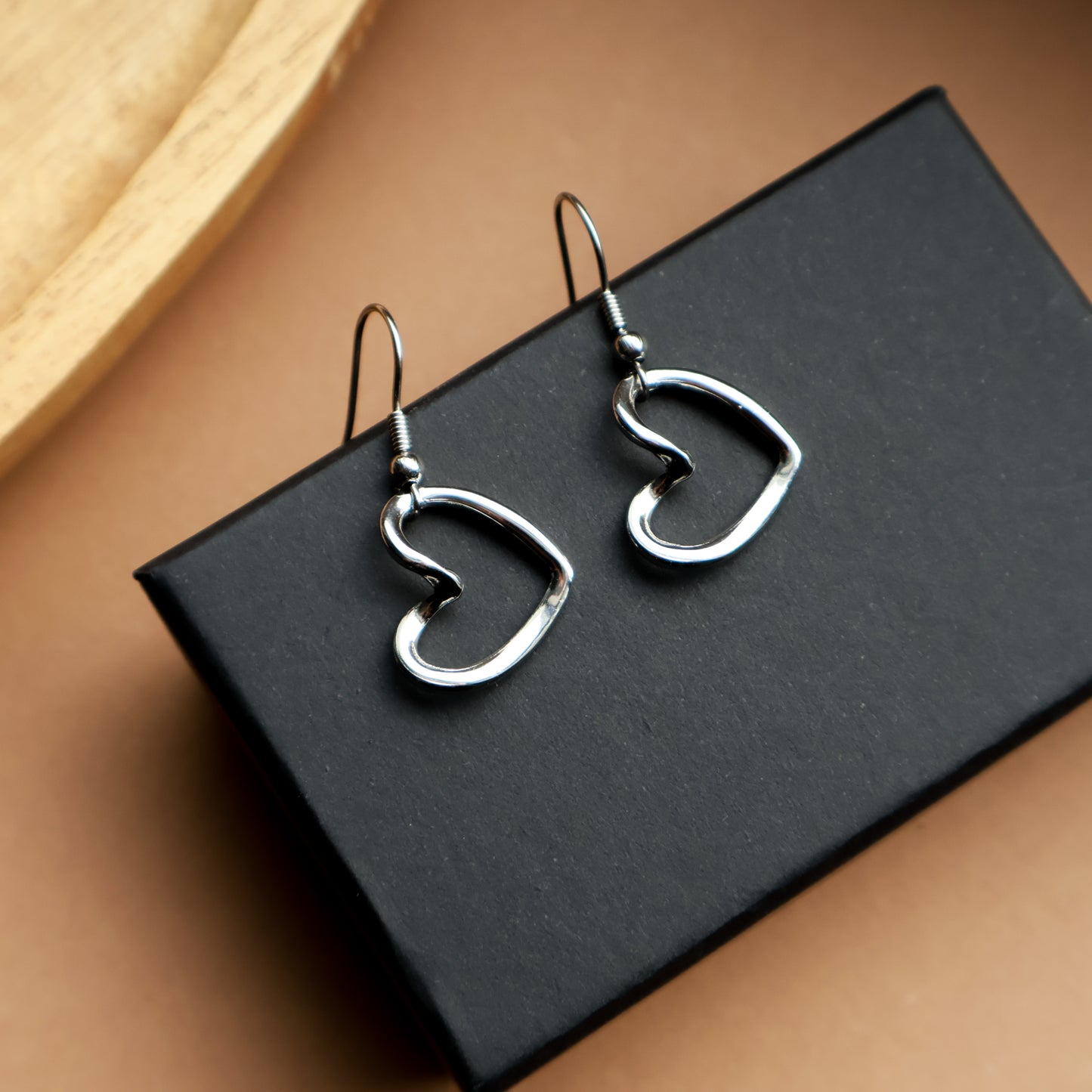 Herz Ohrringe in Silber aus Edelstahl, offenes Herz Design